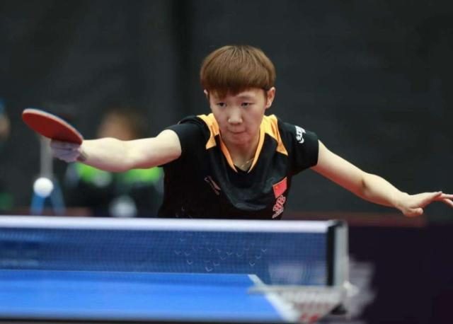 她的比赛往 她的比赛往