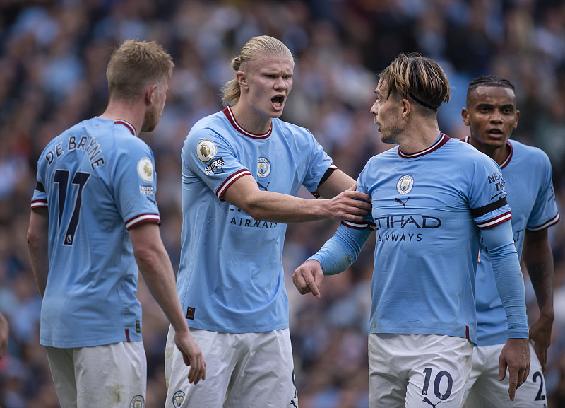 戏剧性的 戏剧性的