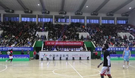 禁区外二列 禁区外二列